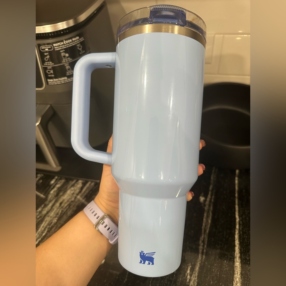 Stanley Sky Blue Tumbler 40 Ounces - Picture 2 of 4